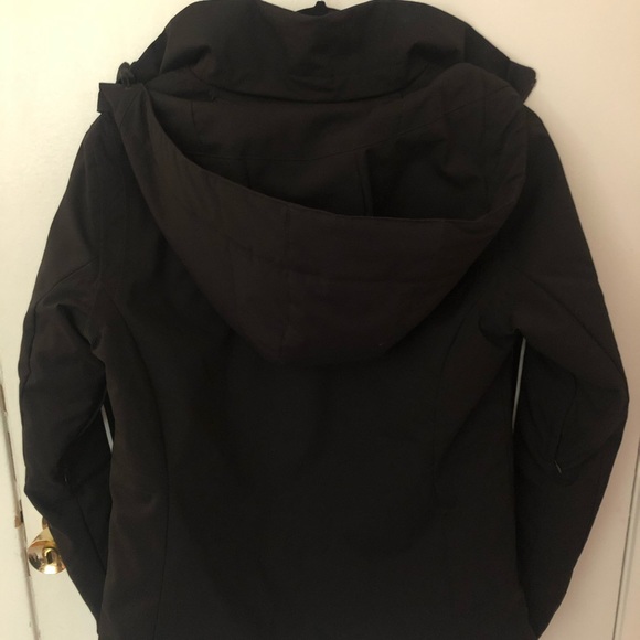 2018 Descente ski jacket - Picture 3 of 4